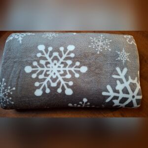 Kata Premium Throw Blanket Gray With Snowflakes 100% Polyester